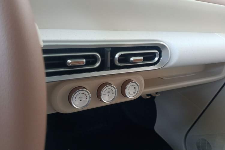 TDK.VehicleDetails.img