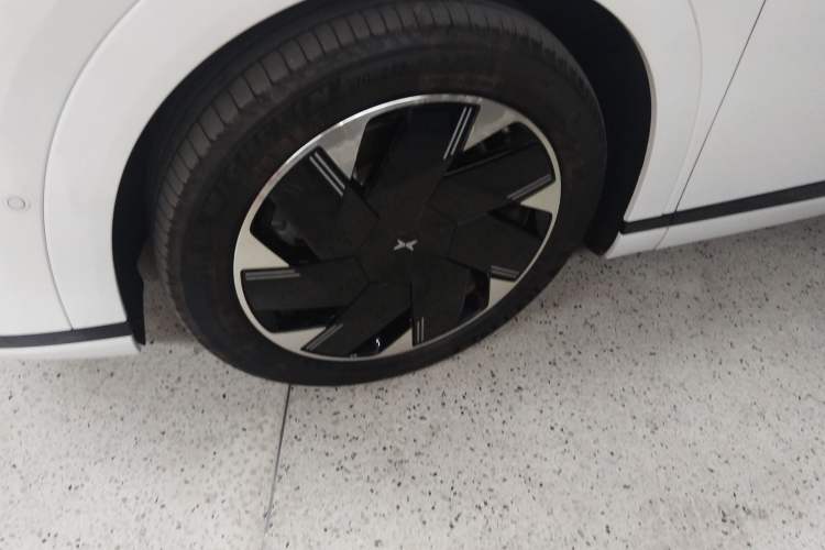 Used XPeng X9 2024 702 Ultra-Long Range Max