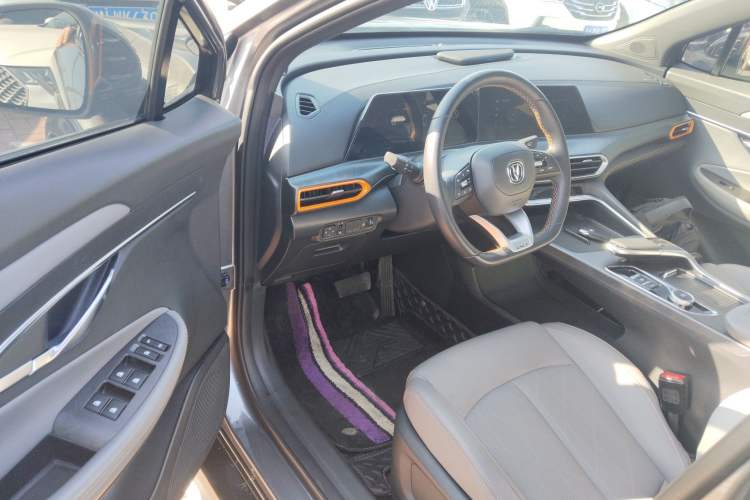 Used Changan UNI-T 2022 1.5T Prestige Version
