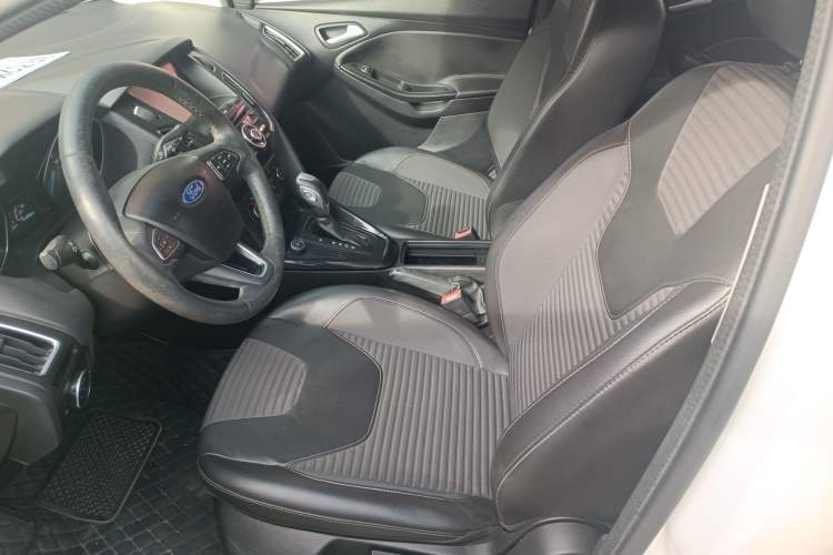 Used Ford Focus 2017 Sedan 1.6L Automatic Fashion Edition Smart Drive Version
