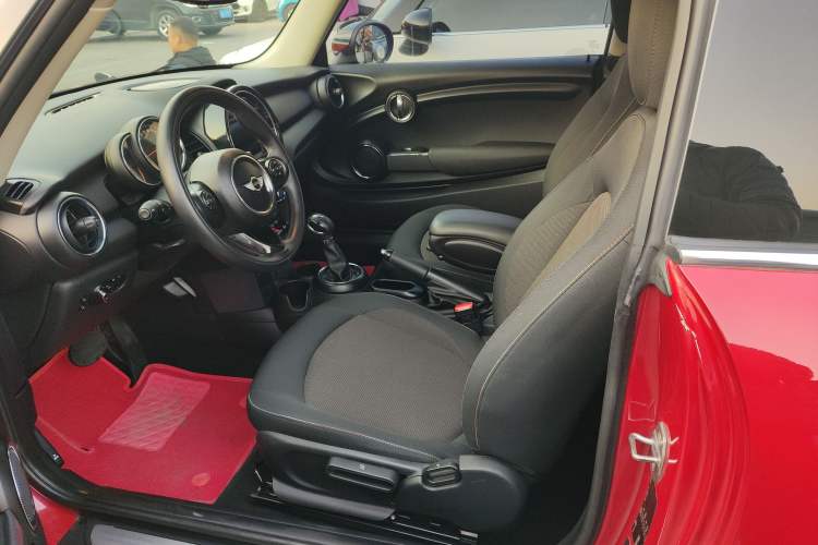 Used  MINI 2016 1.2T ONE Pioneer Edition
