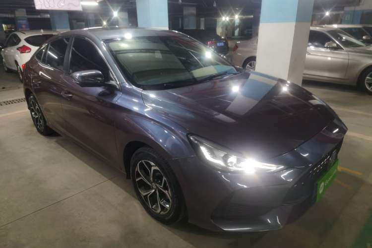 Used MG 5 2022 180 DVVT CVT Youth Luxury Edition
