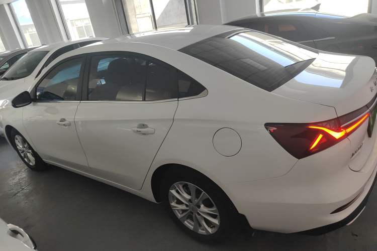 Used Roewe i5 2023 1.5L CVT Luxury Edition