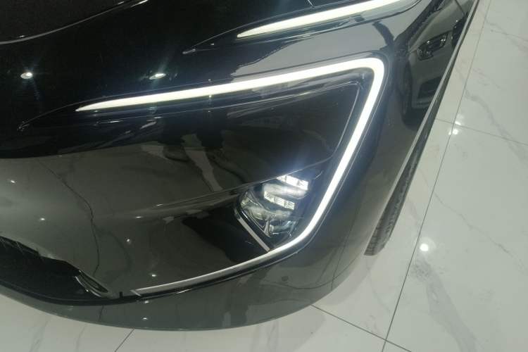 Used  12 2024 700 Three-Laser Rear-Wheel Drive Luxury Edition