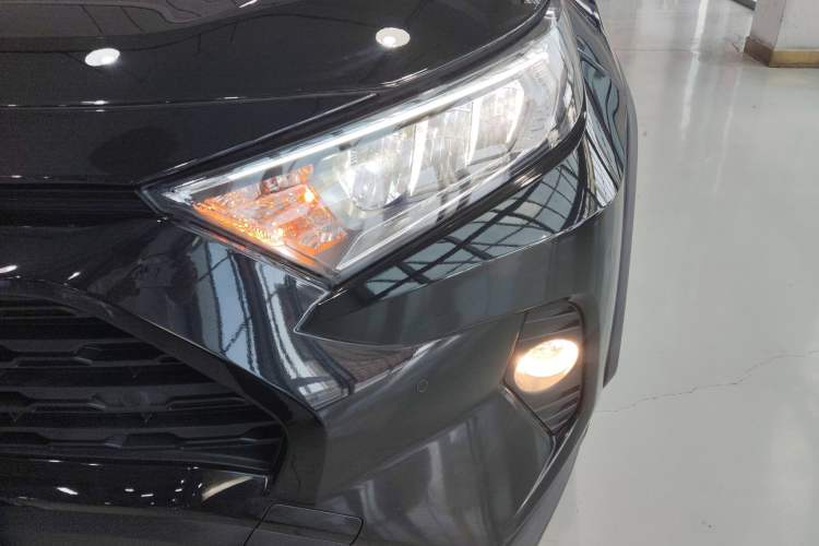Used Toyota RAV4 2022 2.0L CVT 4x4 Style Plus Edition
