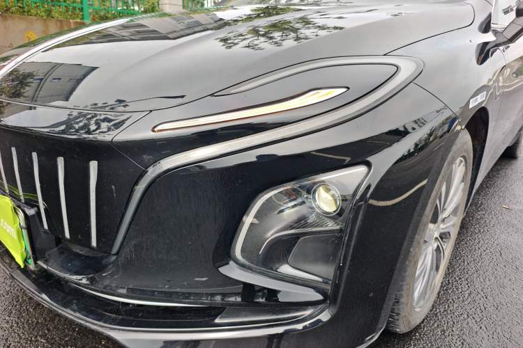 Used Hongqi E-QM5 2024 500km Range Edition
