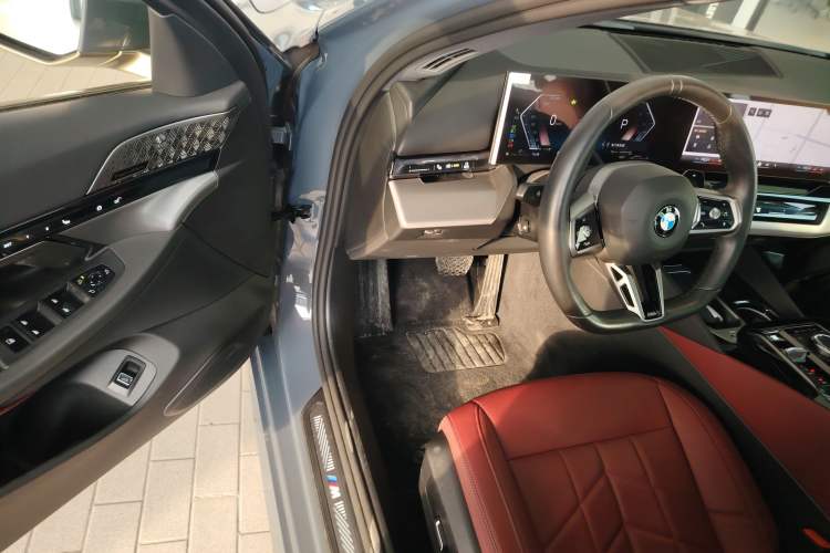 Used BMW 5 Series 2024 530Li Leading Model M Sport Package