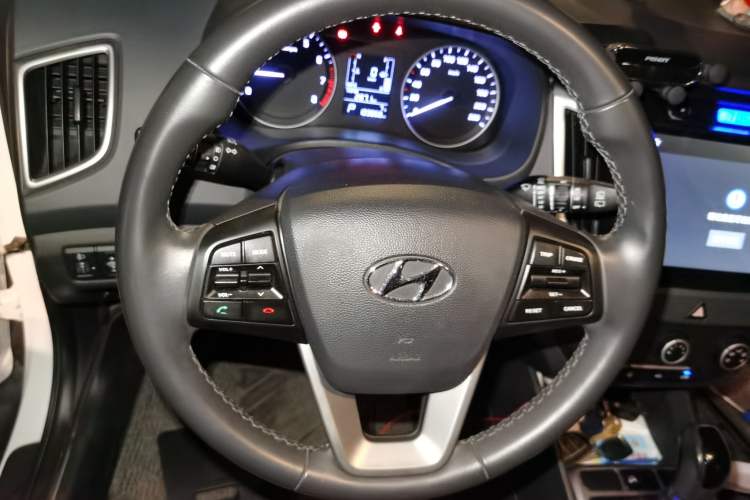 Used Hyundai ix25 2015 1.6L Automatic Two-Wheel Drive Smart GLS Trim
