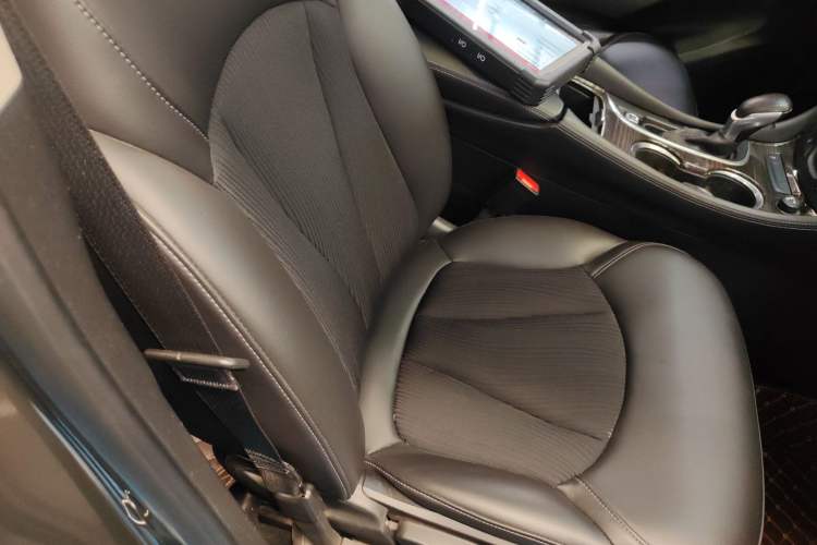 Used Buick Envision 2019 20T Two-Wheel Drive Leading Version China V Standard