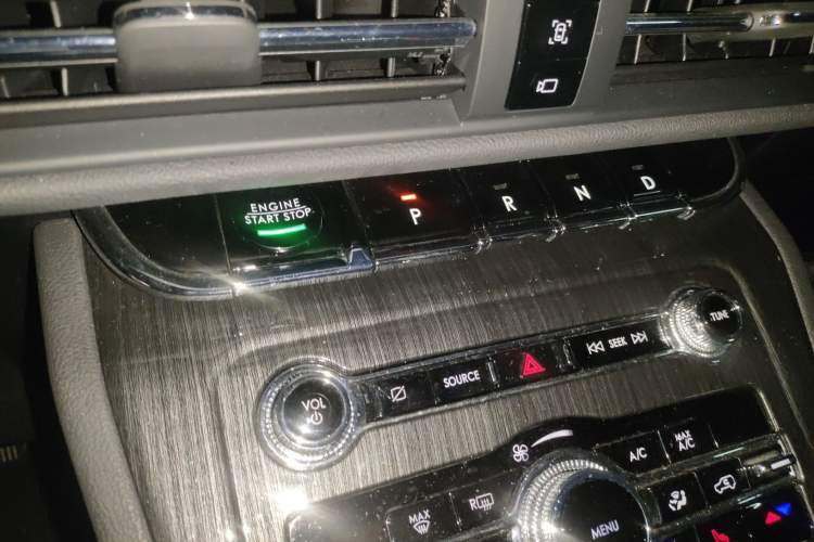 Used Lincoln Corsair 2021 2.0T Two-Wheel-Drive Luxury Edition