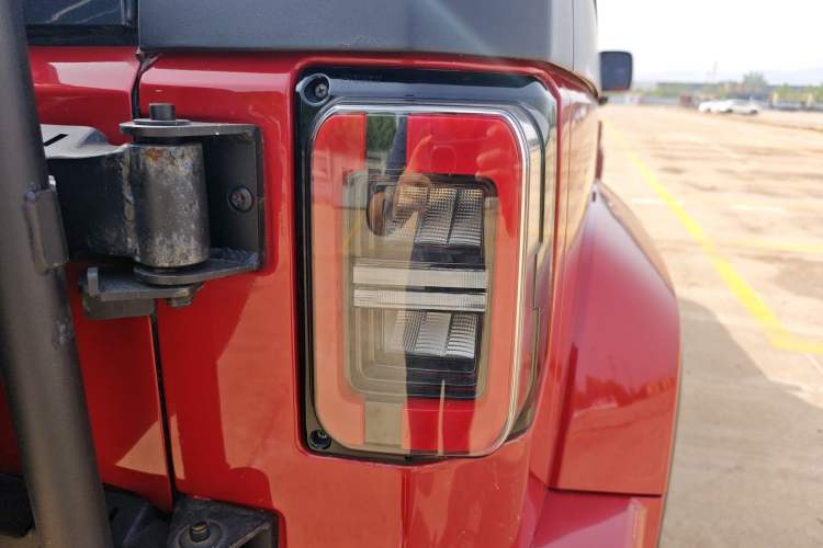 Used Beijing Auto BJ40 2020 2.0T Automatic Four-Wheel Drive Urban Hunter Edition Prestige Version
