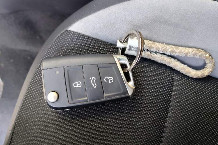 Used Volkswagen T-ROC 2020 230TSI DSG Two-Wheel Drive Advanced Version
