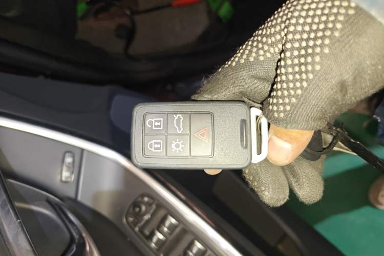 Used Volvo XC60 2017 T5 AWD Smart Upgrade Model
