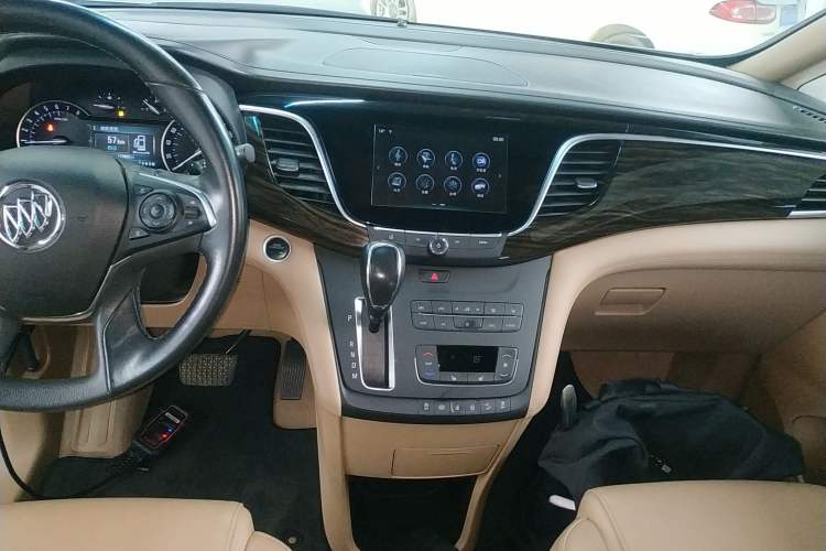 Used Buick GL8 2018 ES 28T Premium Model China VI Standard
