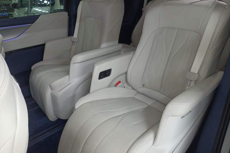 Used Buick GL8 New Energy 2024 Lu Zun Luxury Edition 6-Seater
