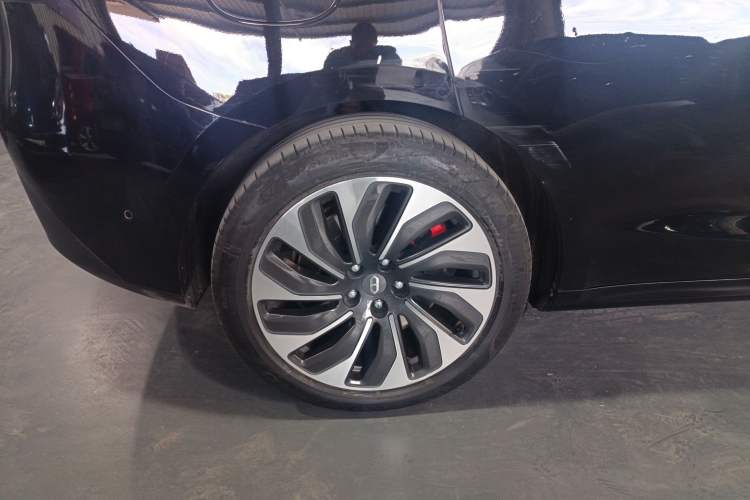 Used Hima AITO M5 2022 Extended-Range Four-Wheel Drive Performance Version
