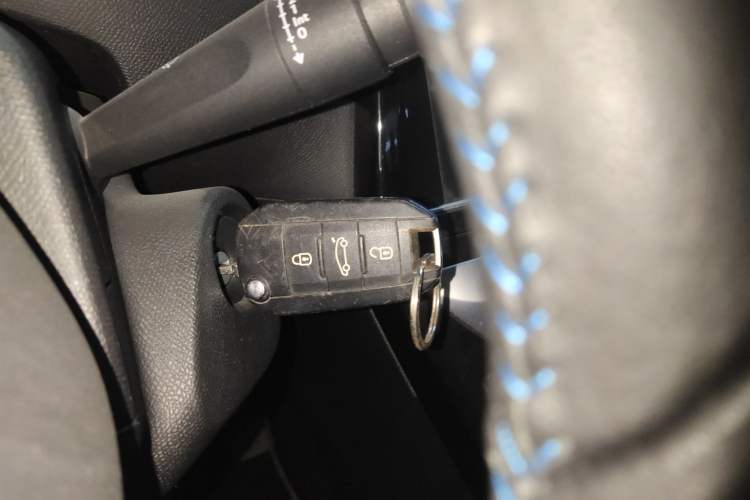 Used Peugeot 308 2016 1.6L Automatic Luxury Edition
