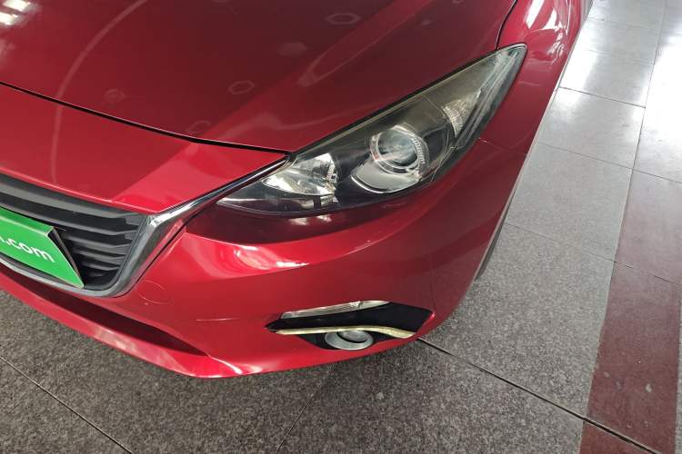 Used Mazda Mazda 3 Axela 2014 Sedan 2.0L Automatic Sport Model