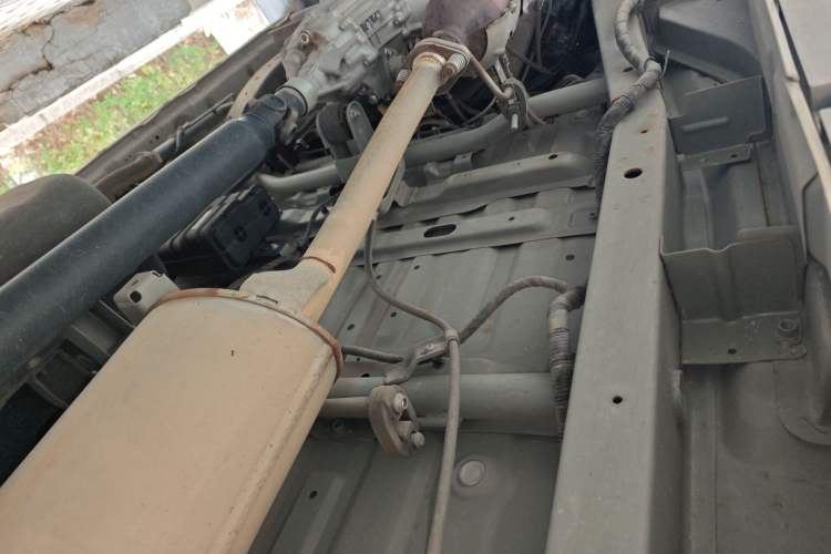 Used Jinbei New Hiace S 2022 1.5L Wealth Edition Air-Conditioner-Free Truck China VI Standard SWC15M
