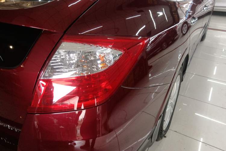 Used Honda Crosstour 2014 2.4L Luxury Edition