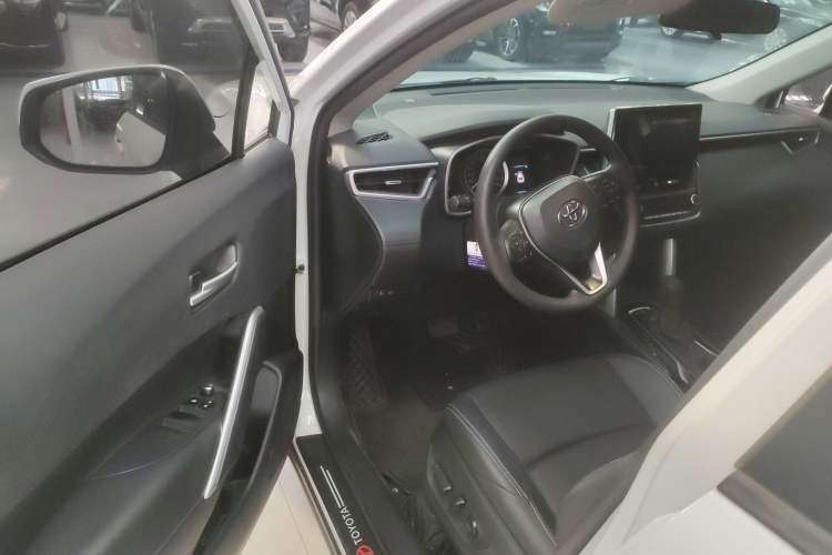 Used Toyota FRONTLANDER 2022 2.0L CVT Luxury Edition