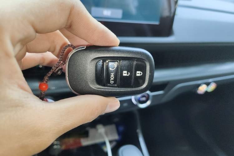 Used Honda CR-V 2023 240TURBO Two-Wheel-Drive Luxury Version 5 Seats
