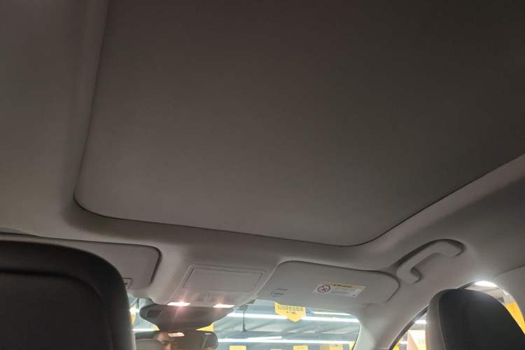 Used Ford Escape 2020 EcoBoost 245 Two-Wheel-Drive Titanium Edition
