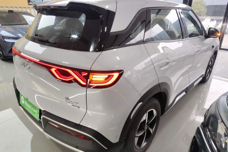 Used BYD Yuan UP 2025 Intelligent Driving Version 401 km Leading Edition