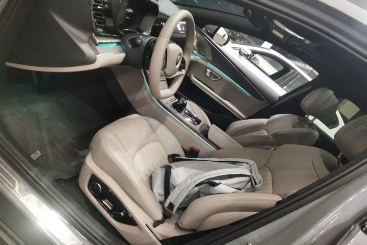 Used BYD Han 2025 EV with 701 km of Laser Radar-Enabled Intelligent Driving
