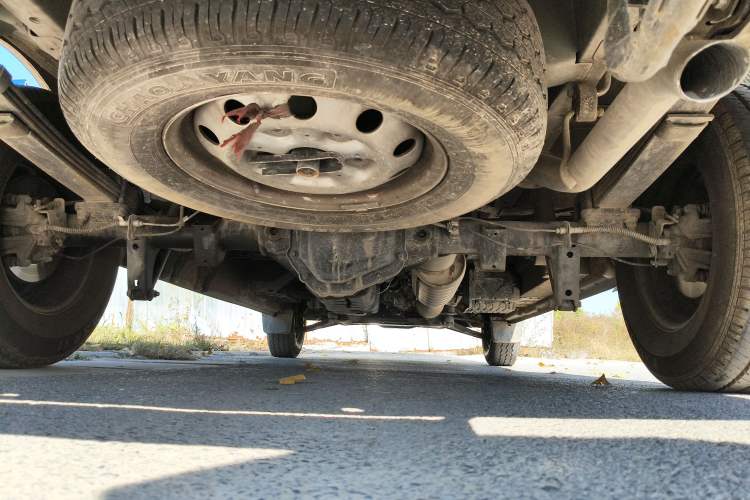 Used Foton Toano 2024 Joyear Multi-Function 2.0T Manual Long-Wheelbase Mid-Roof Model with Single Rear Tire Available in 5/6/7/9-Seater Configurations
