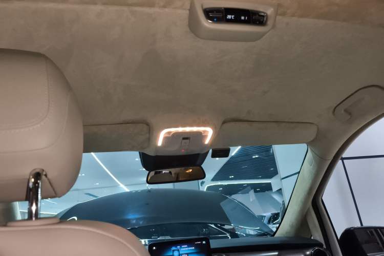 Used Mercedes-Benz V-Class 2020 V 260 L Long-wheelbase Luxury Edition