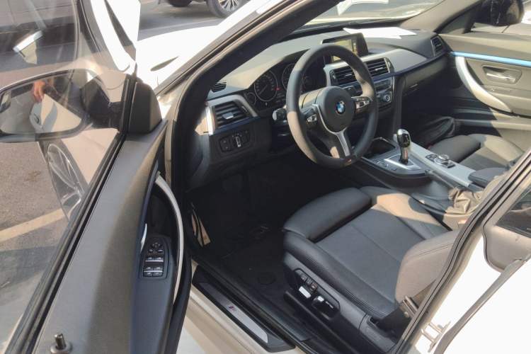 Used BMW 3 Series GT 2017 320i M Sport
