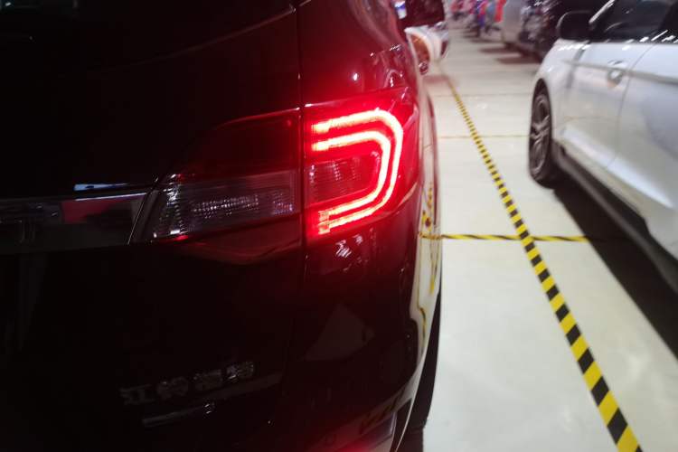 Used Ford Everest 2017 2.0T Gasoline Automatic 4x4 Luxury Edition 7 Seats
