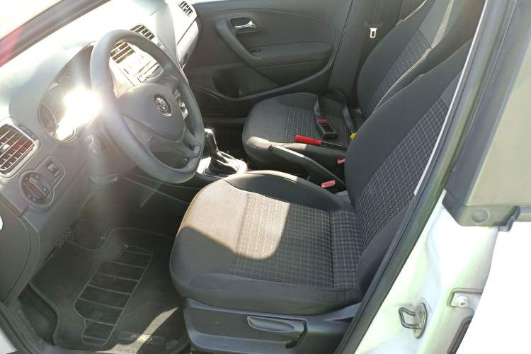 Used Volkswagen Polo 2014 1.6L Automatic Comfort Edition
