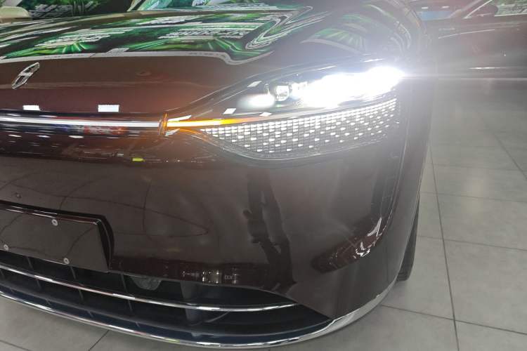 Used Hima AITO M9 2025 Extended-Range Ultra Version 52 kWh 5-Seater Edition