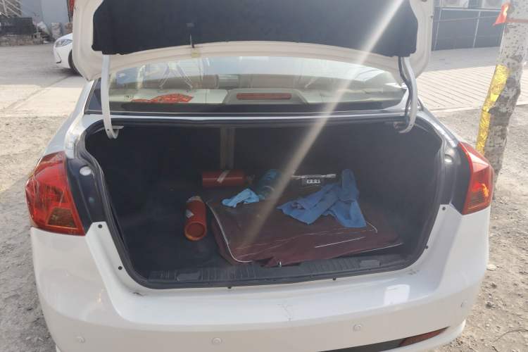 Used Buick Excelle 2015 1.5L Automatic Classic Model
