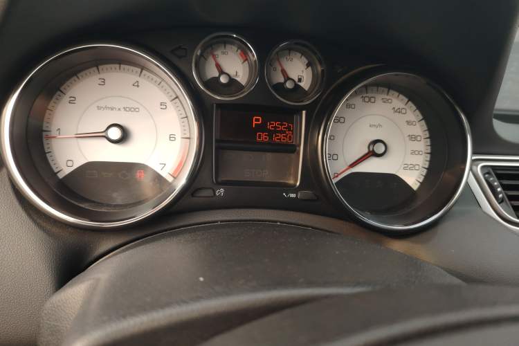 Used Peugeot 308 2014 Enjoy Edition Classic 1.6L Automatic Premium Model
