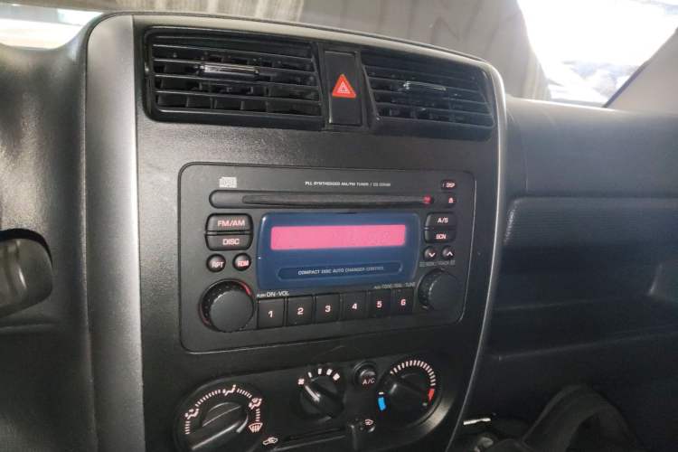 Used Suzuki Jimny 2015 1.3 AT JLX