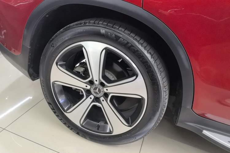 Used Mercedes-Benz GLC 2019 Refreshed GLC 300 L 4MATIC Dynamic Edition
