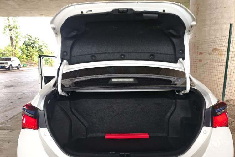 Used Toyota Corolla Hybrid E+ 2019 1.8L E-CVT Leading Edition
