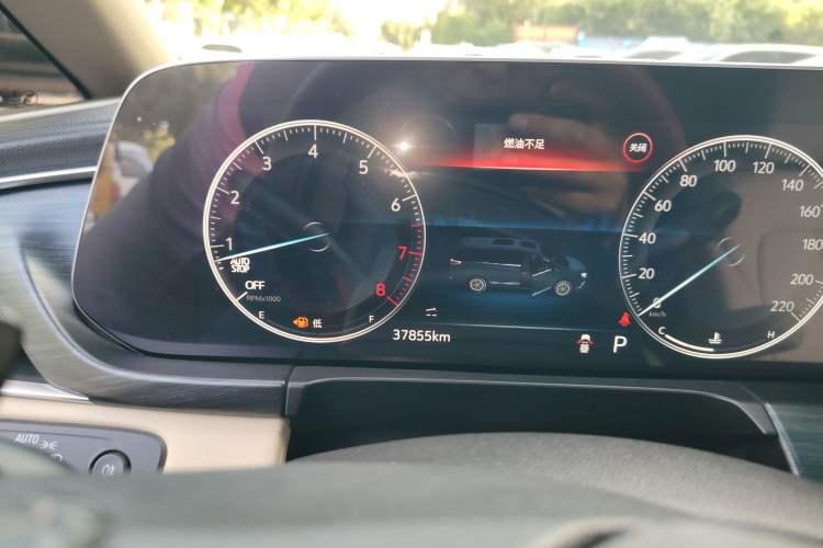 Used Buick GL8 2022 ES Landtrek 653T Luxury Edition