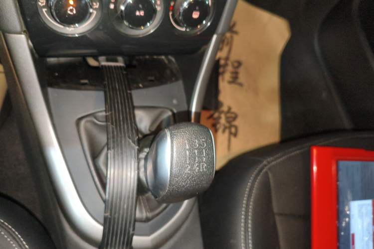 Used Peugeot 408 2013 1.6L Manual Comfort Edition