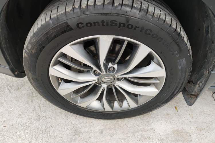 Used GAC Trumpchi GS8 2017 320T Two-Wheel Drive Luxury Smart Connectivity Version (7 Seats)
