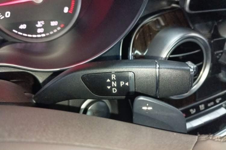 Used Mercedes-Benz GLC 2017 GLC 260 4MATIC Luxury Model
