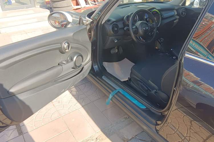 Used  MINI 2014 1.5T COOPER Fun
