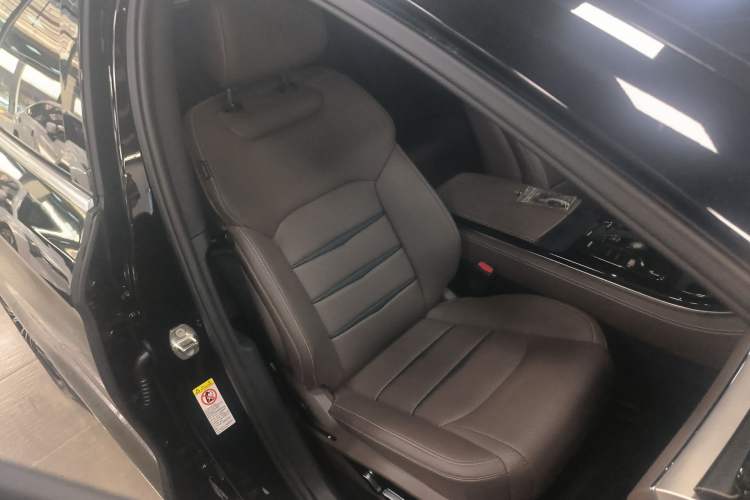 Used BYD Han 2020 EV Long-Range Luxury Model
