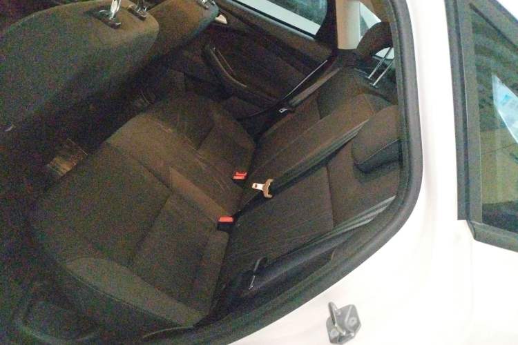 Used Ford Focus 2018 Hatchback Classic 1.6L Automatic Comfort Plus SmartDrive Edition
