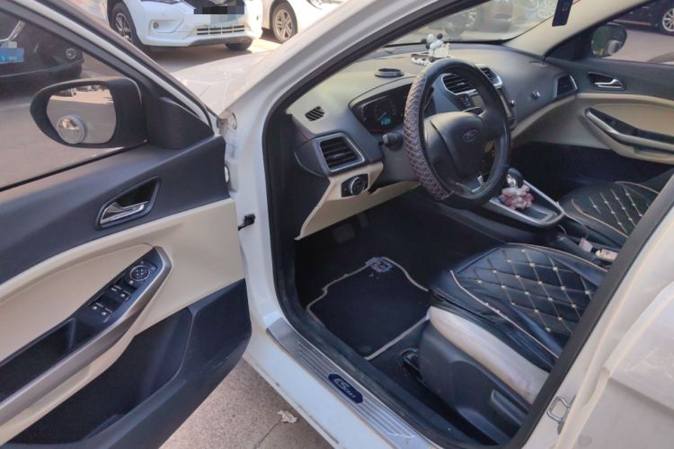 Used Ford Escort 2015 1.5L Automatic Comfort Model
