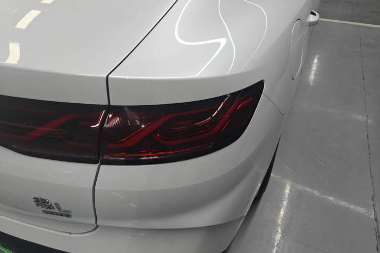 Used BYD Qin L 2025 DM-i Smart Drive 120KM Superior Model
