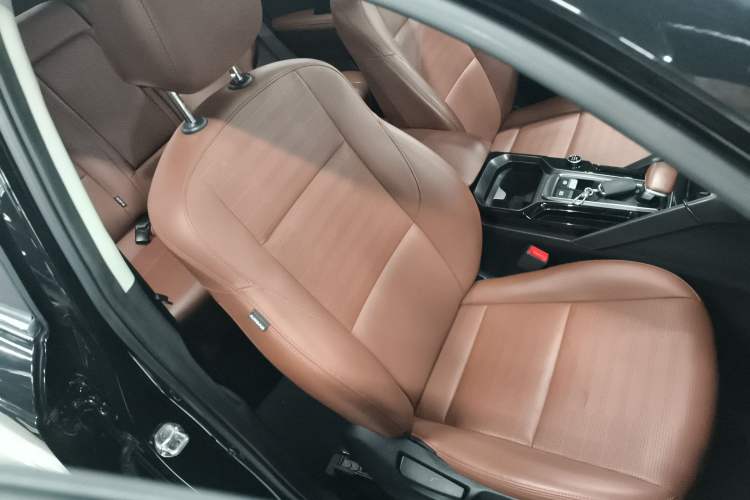 Used Kia Sportage R 2021 Ace 2.0L Splendid Edition
